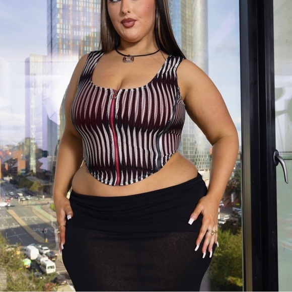 Labelrail x Holly Marston Corset Top Women’s M Black Red Textured Zip Medium - Picture 13 of 13